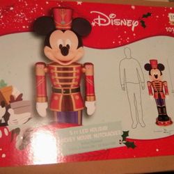 5 Ft LED Holiday Mickey Mouse Nutcracker, Life Size Mickey Mouse, Animated Mickey Mouse, Life Size Nutcrackers, Christmas Decoration, Christmas Stuff