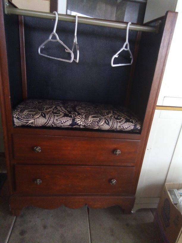 Storage Organizer Bench With Removable Closet Rod