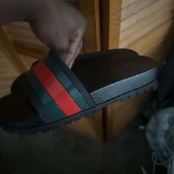 GUCCI SLIDES SIZE 11