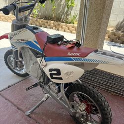 Razor Dirt Rocket SX500 McGrath Electric Motocross Bike for Kids Ages 14+ -