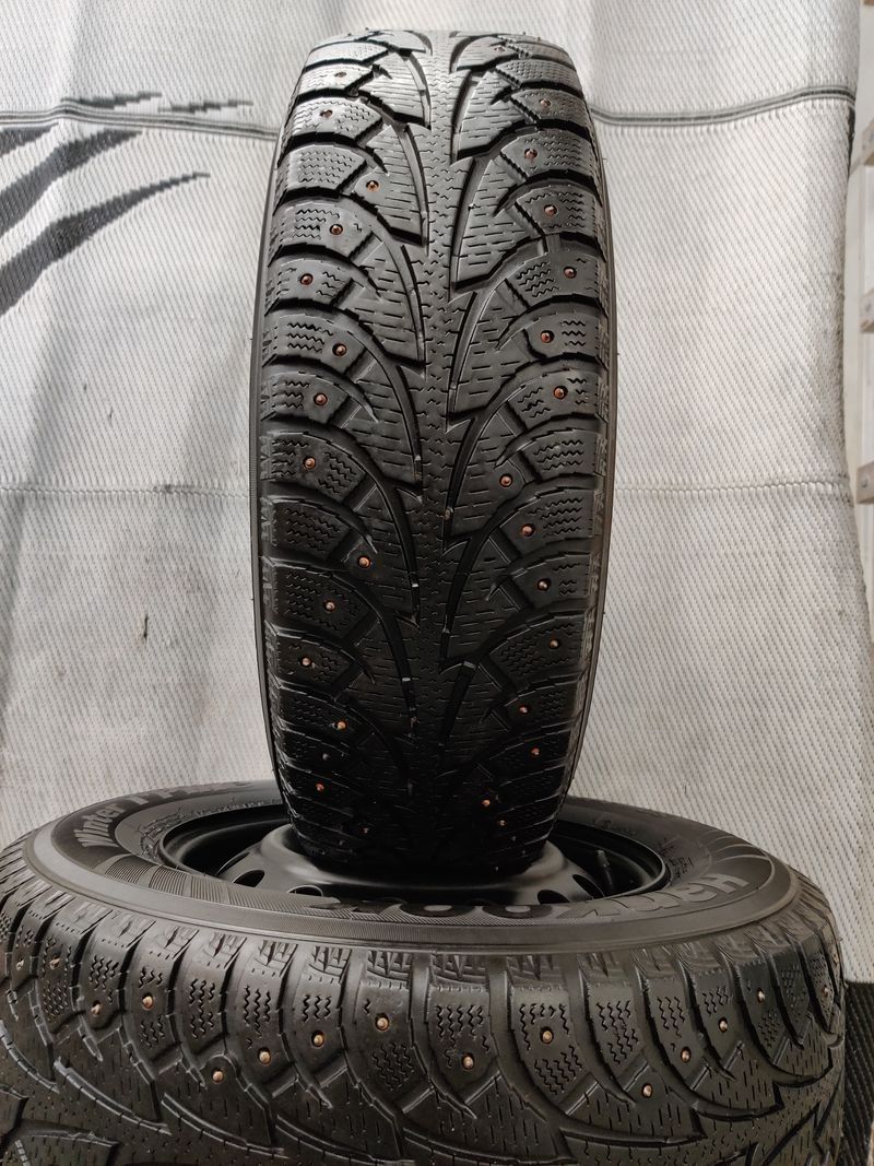 195/70r14 Hankook Winter I-Pike studded snow tires