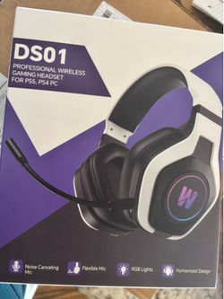 Gaming headphones never used