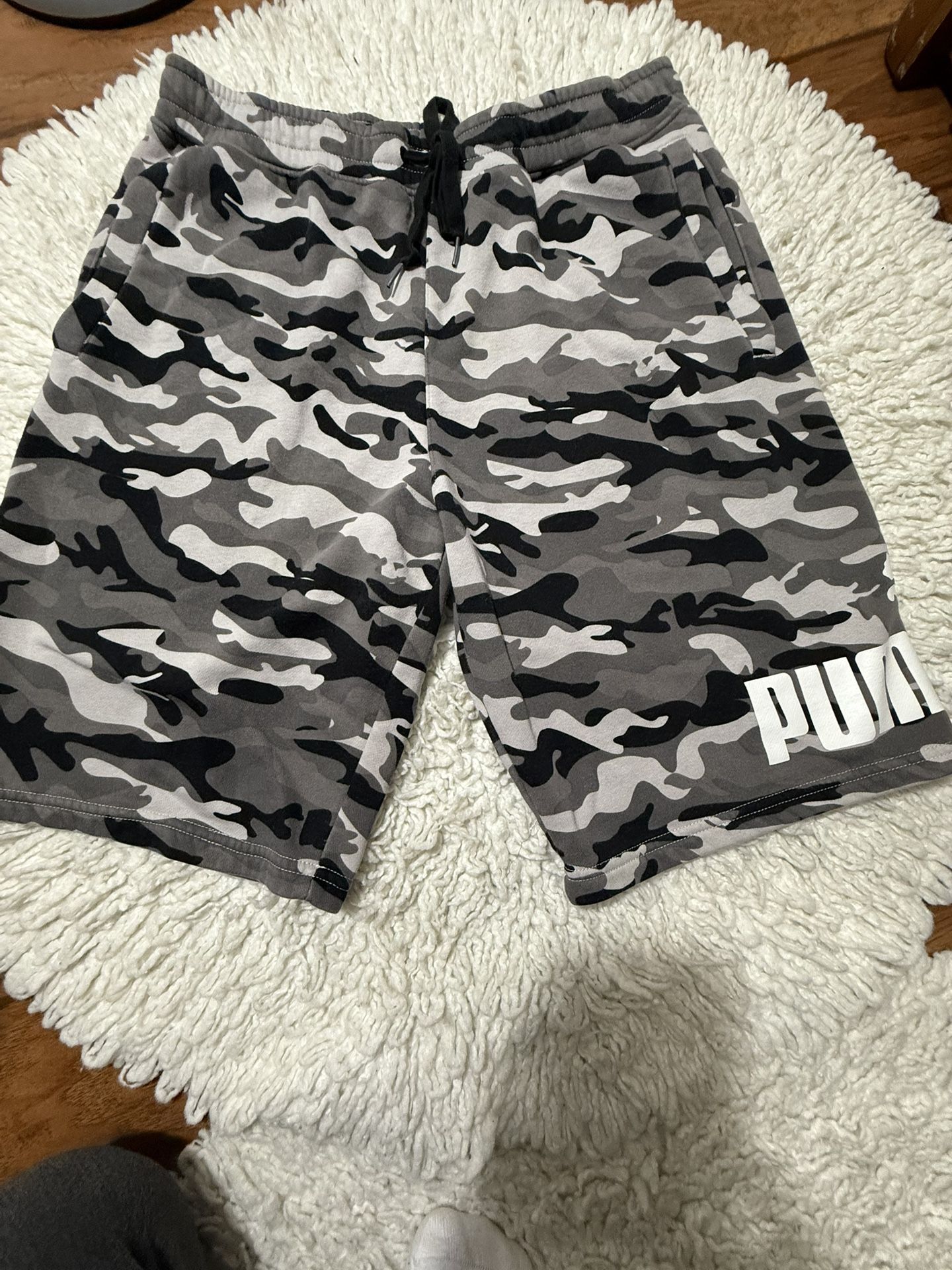 PUMA MENS COTTON CAMO SHORTS SIZE LARGE