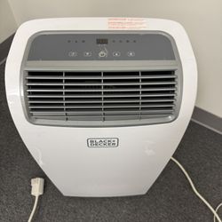 BLACK DECKER 4000 BTU Portable AC