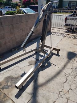 Engine hoist. Good condition. Only use a couple of times.