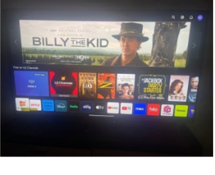 LG TV 65"
