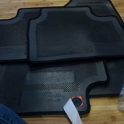 Floor mat,carpet 4 Pcs Kia K4 New OEM