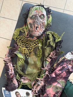 costume