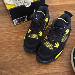 Original Air Jordan Yellow Thunders Size 6 Youth