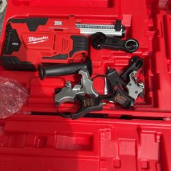 Milwaukee 12 Volt Hammer Vac 