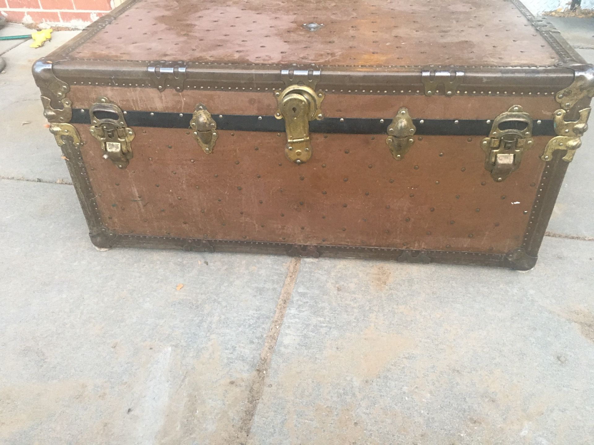 Antique / Vintage Trunk