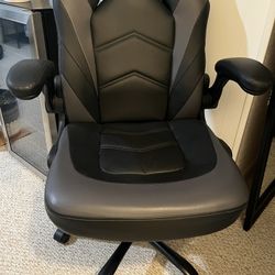 Desk/gaming Chair