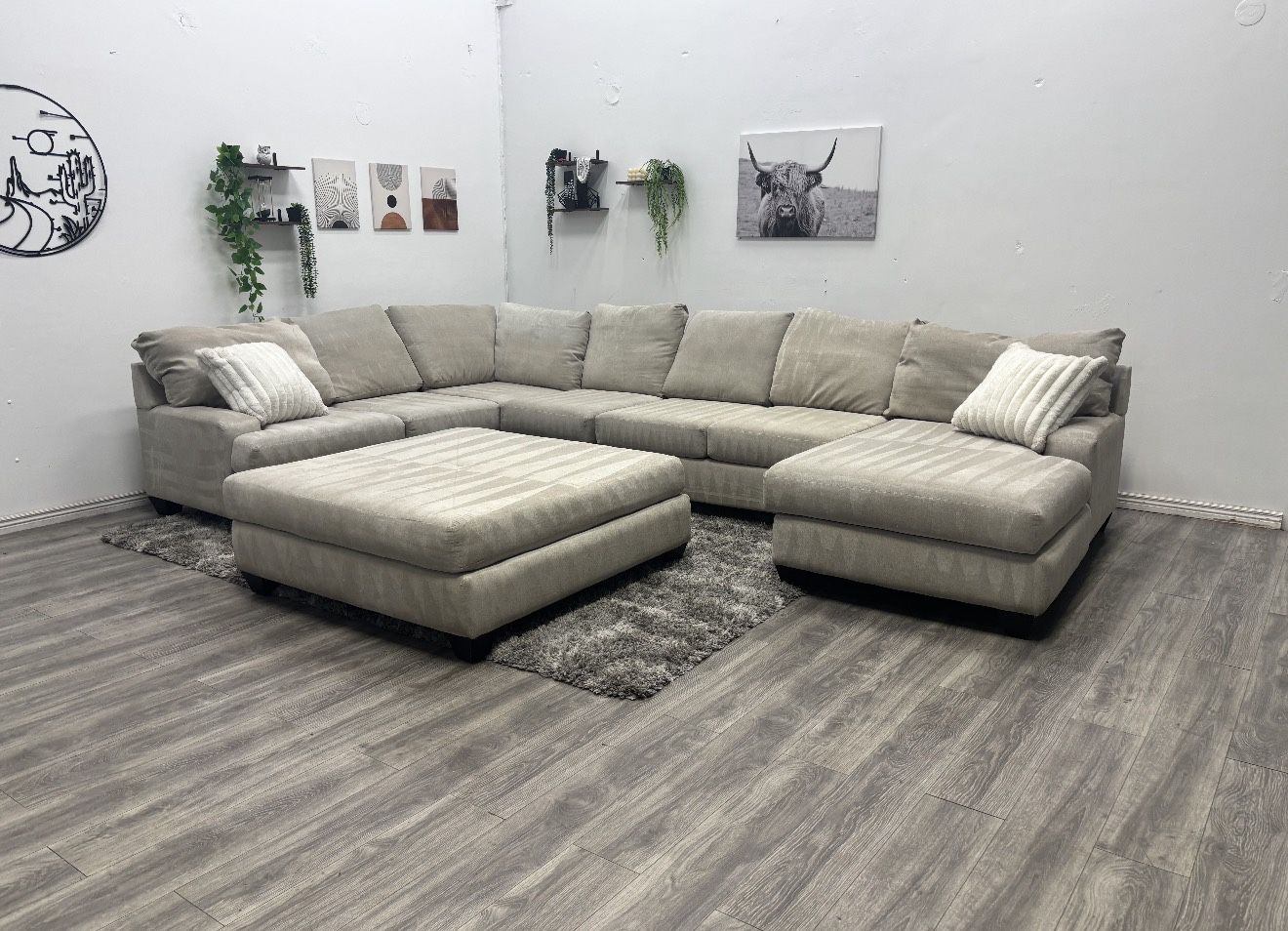 Living Spaces Cream Sectional Couch - Free Delivery