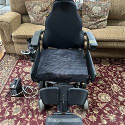 Quantum Q6 Edge HD Wheelchair 