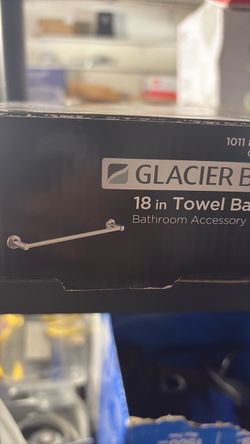 Glacier Bay Dorind 18 in. Wall Mounted Towel Bar in Chrome