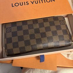 Authentic Louis Vuitton Woman Wallet 