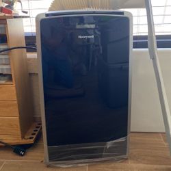 Honeywell Air Conditioner ,good Condition
