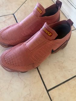 woman Nike vapor Max