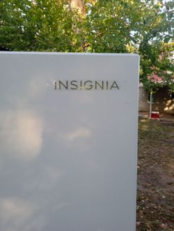 Insignia refrigerator