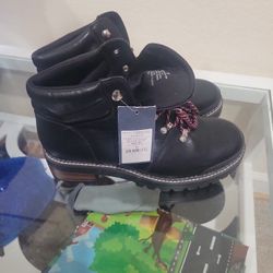 Women  Boots Size 11 New