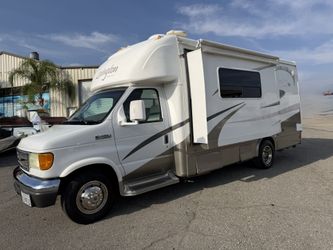 2006 Lexington 24 Ft. Class B W/ Slide Out