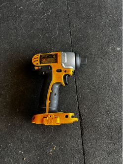 Dewalt 1/4 inch impact driver 18 volt