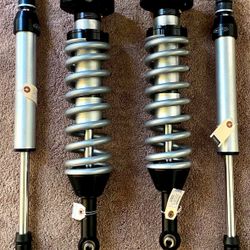 5th Gen 4Runner Radflo 2.5 Front Coilover 2.0 Rear Emulsion
