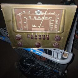 Magnavox Radio And Car Radio 