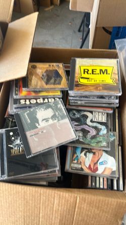 Box of 125+ CD’s / Rock / Alternative / Rap / Pop & More