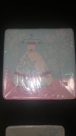 Bridal Shower Plates, Napkins & Invitations 