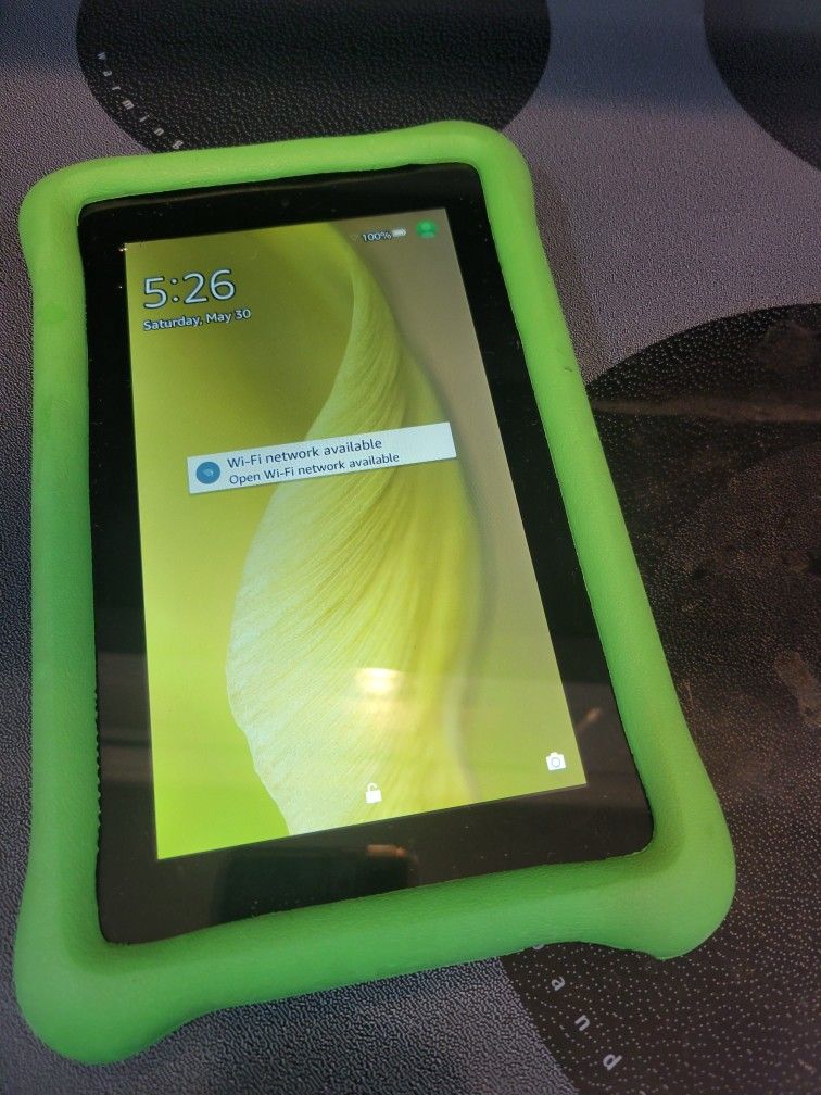 Amazon fire Tablet 🔥. 8" screen