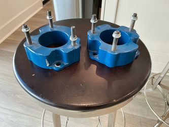 Ford F150 Raptor leveling kit
