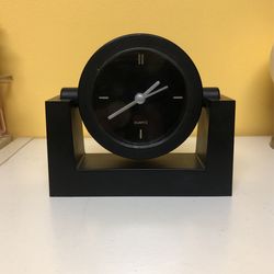  Analog Desktop Clock
