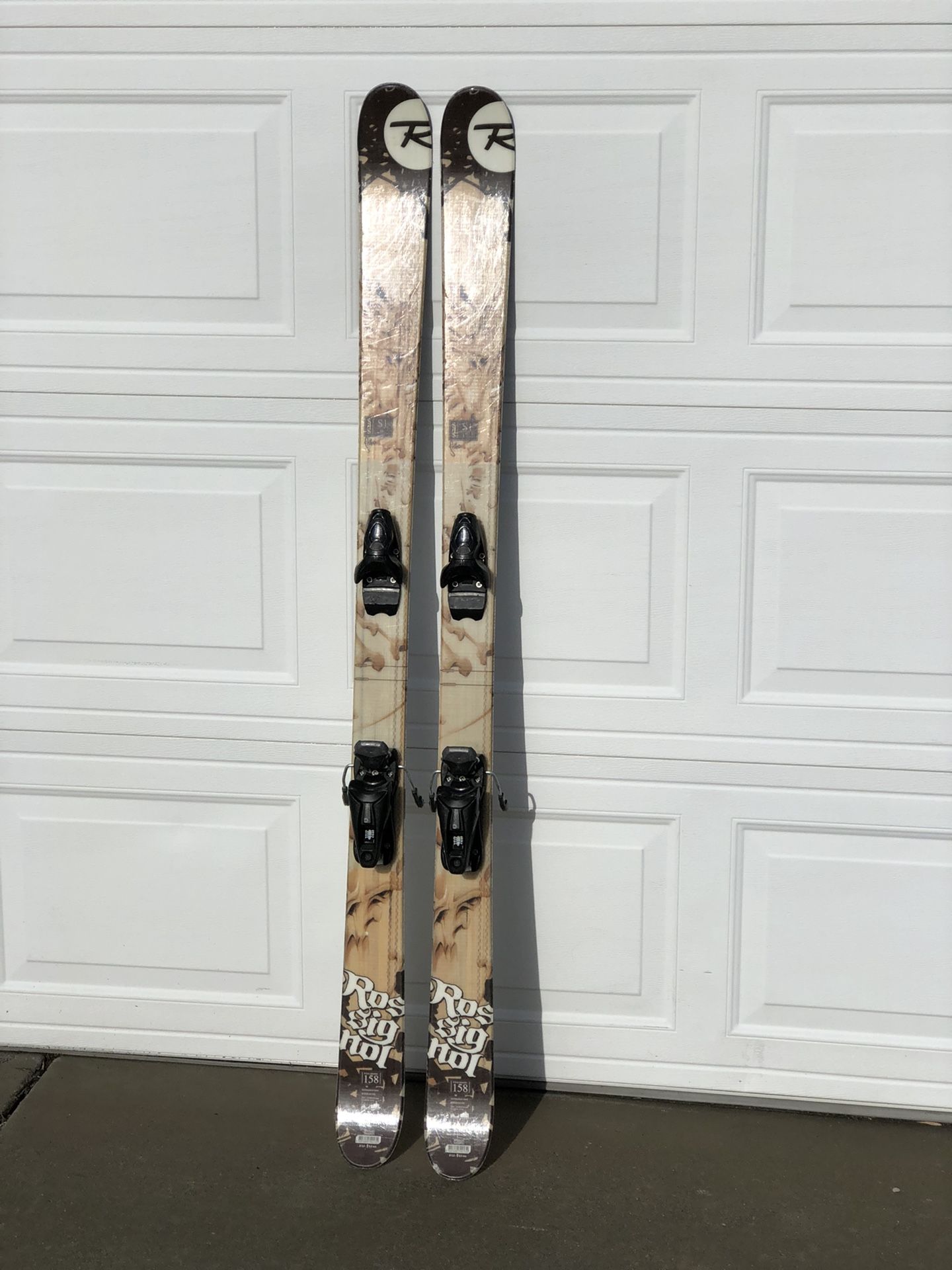 Rossignol Skis S1 Squindo 158 Twin Tip Rossi’ Bindings Freestyle, Park, Jibber
