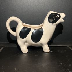 porcelain cow Gravy Boat