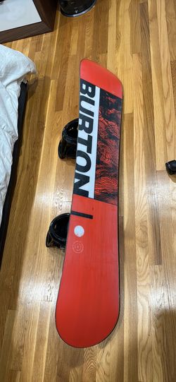 Men's Burton Ripcord Flat Top Snowboard with Burton Custom Men's Burton Ripcord Flat Top Snowboard with Burton Custom