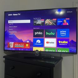 Roku Tv And Stand 