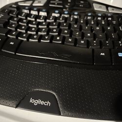 Logitech MK550 Wireless Wave Keyboard and Laser Mouse Combo + Sennheiser HD 202 Stereo Headphone