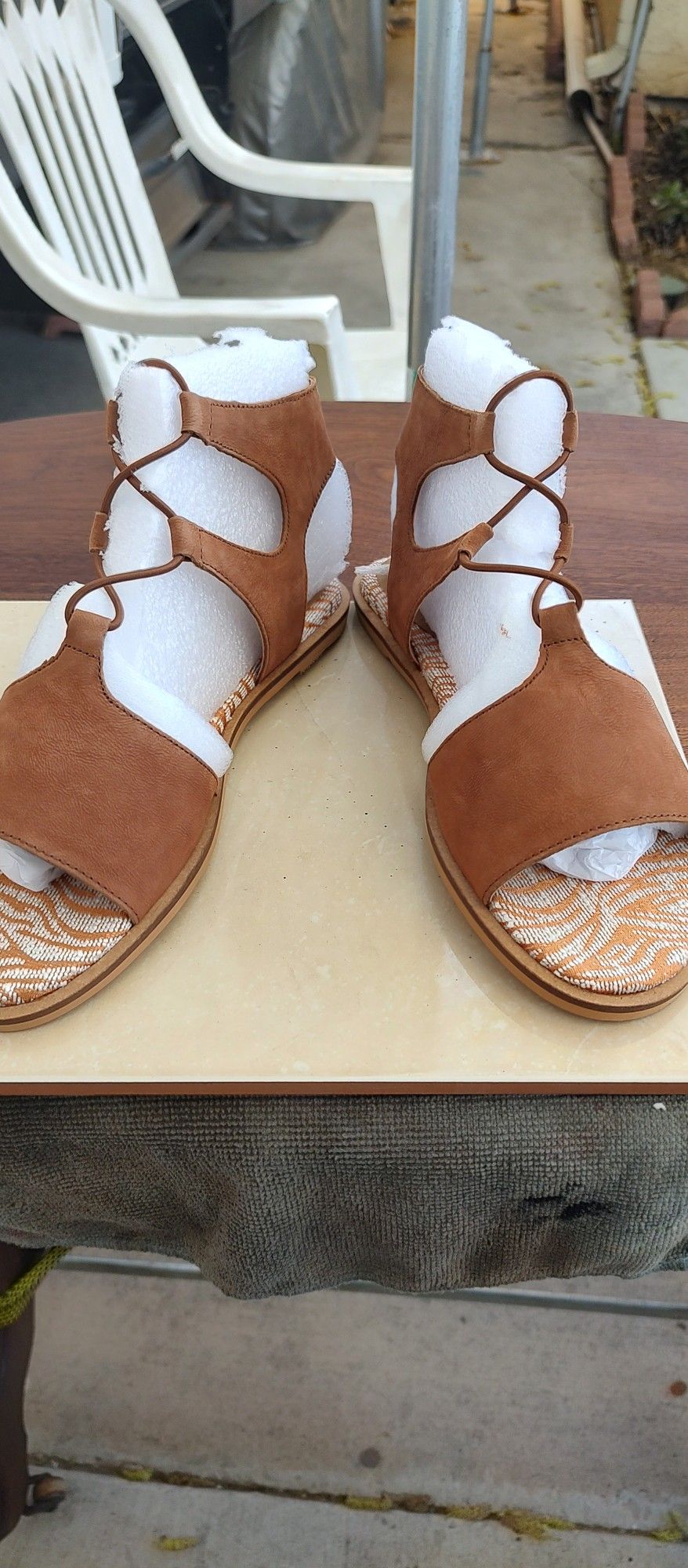 Lucky Brand Women's Feray Flat Sandal
7.5