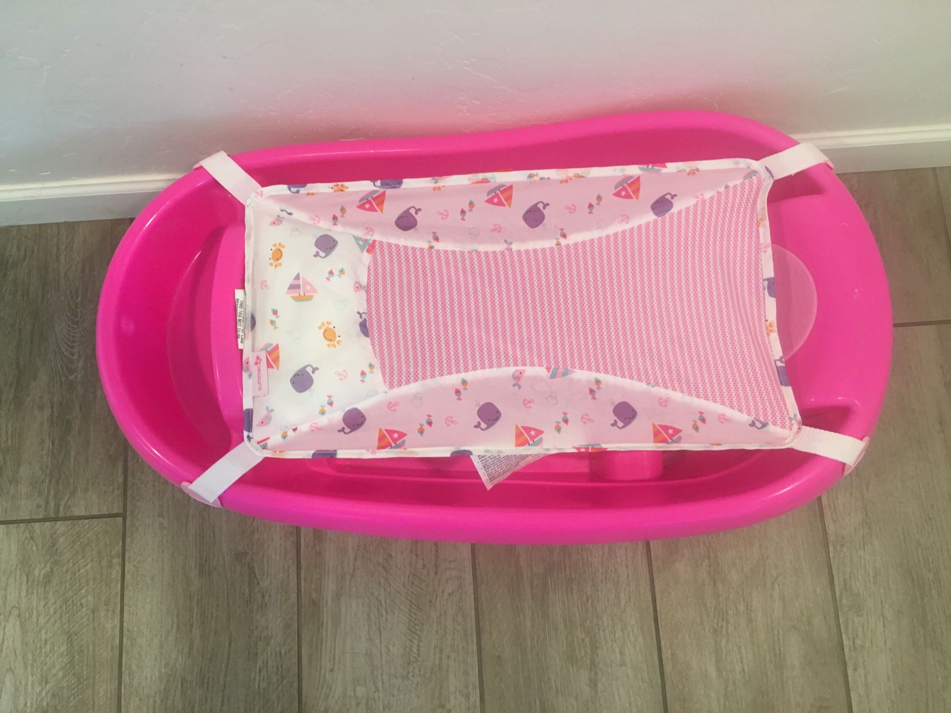 Baby Pink Bath Like New 