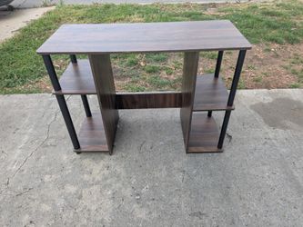 Computer desk