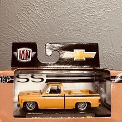 M2 Machines  1973 Chevrolet Cheyenne Super 10 Custom SS 