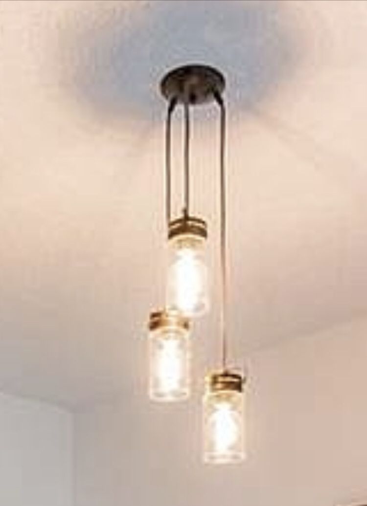Pendant lights / chandelier with vintage globe bulbs