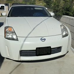 2005 Nissan 350z (TOURING)