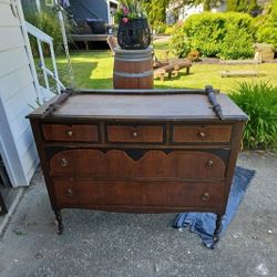 Windsor Dresser 