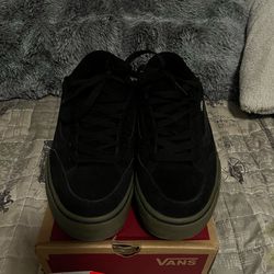 Black vans size 7.5 in mens