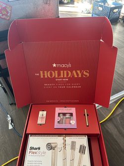 Macy’s Gift Box