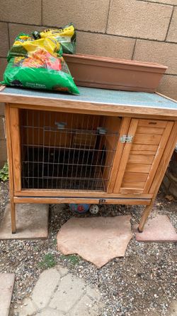 Rabbit Hutch/Cage