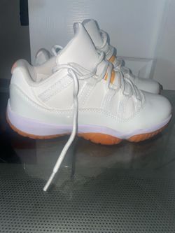 Womens size 7 air Jordans 11 retro low