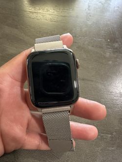 Apple Watch Series 5 Gold Tone+GPS